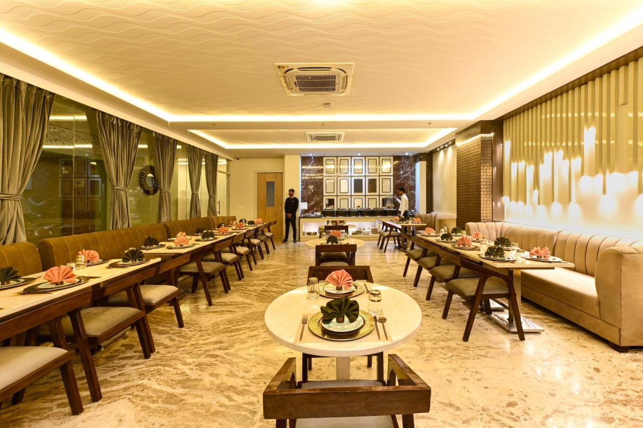 Hotel Avalon Palms Agra Agra  Eksteriør billede