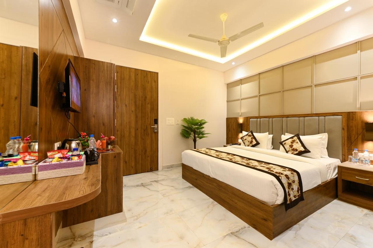 Hotel Avalon Palms Agra Agra  Eksteriør billede