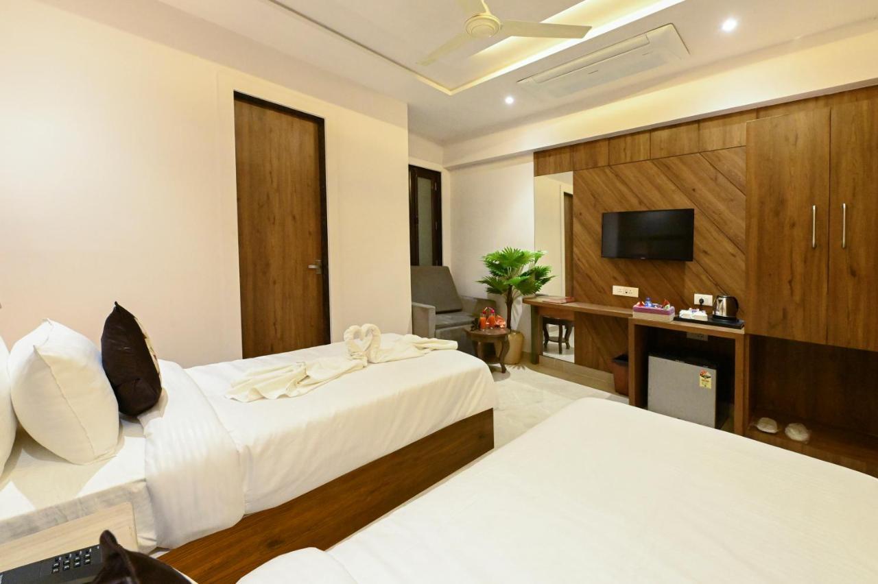 Hotel Avalon Palms Agra Agra  Eksteriør billede